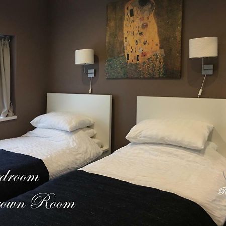 Vika Residence Deluxe Apartments Wednesbury Holiday Resort エクステリア 写真