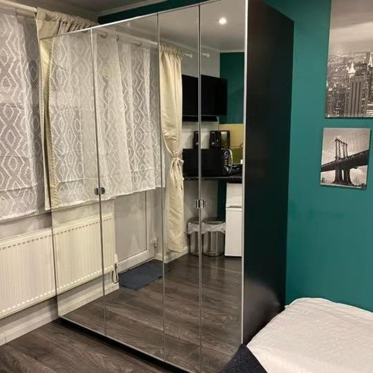Vika Residence Deluxe Apartments Wednesbury Holiday Resort エクステリア 写真